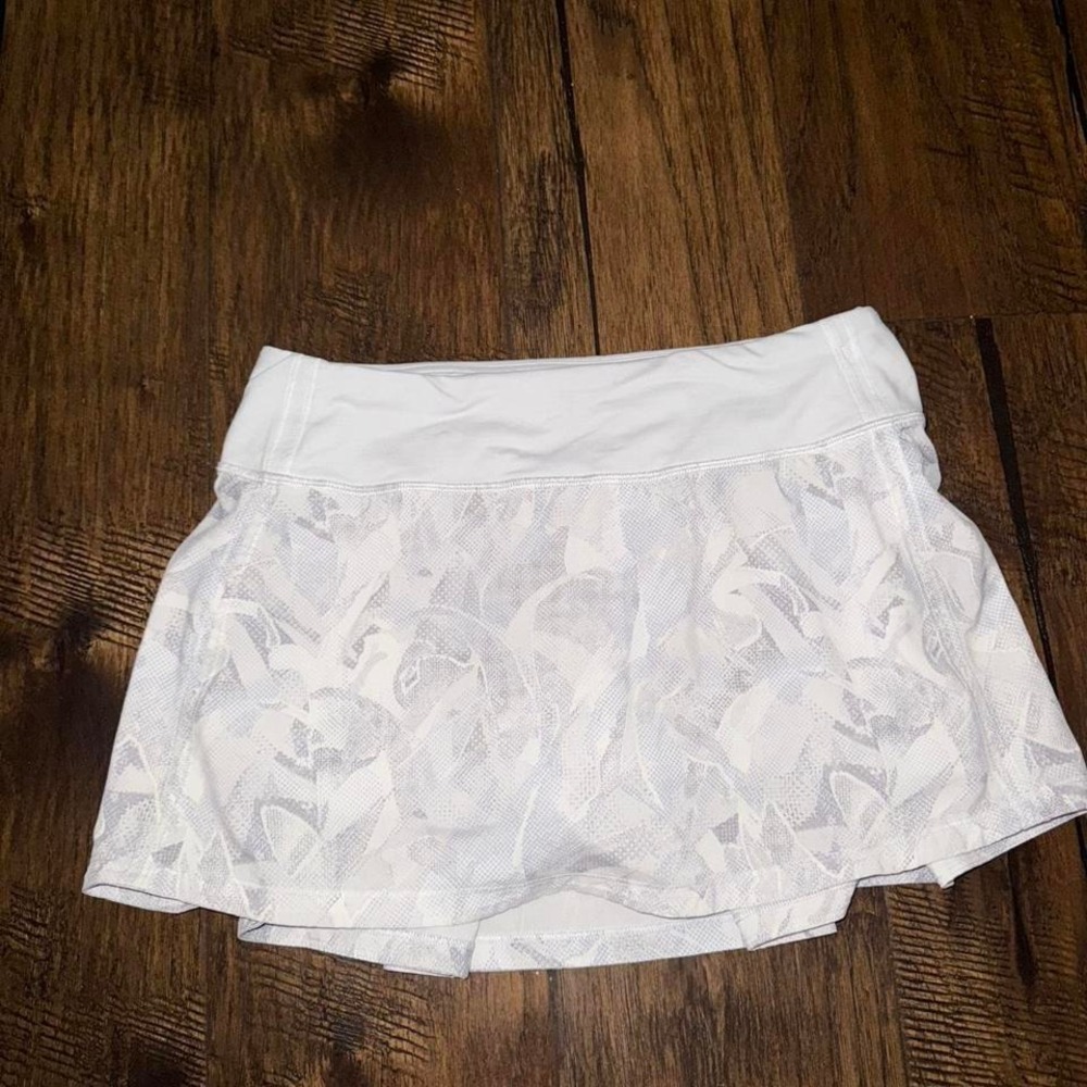 Lululemon Pace Rival Skirt Mini Shadow Starlight‎ Multi White Size 4 NWOT